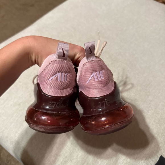 Nike - Picture 4 of 11